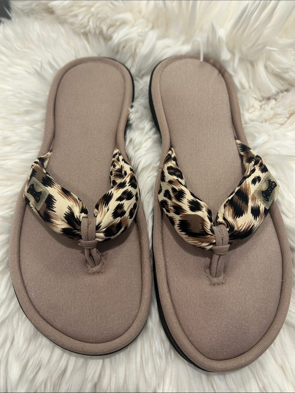 Women’s Leopard Print Thong Sandals in Taupe-Lazee Dogs